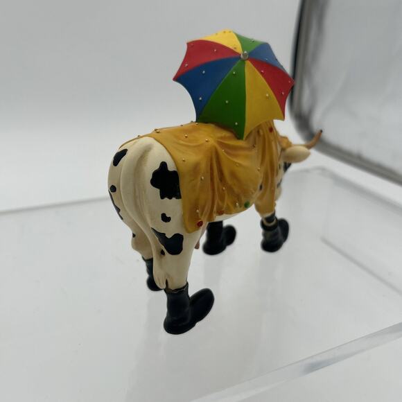 COW PARADE #7704 Mooing in the Rain 2005 W/Tag No Box -Raincoat, Umbrella, Boots - Picture 7 of 16
